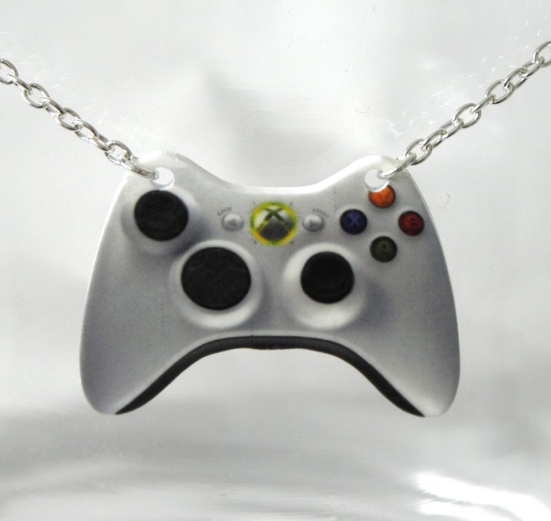 GIRL GAMER Xbox 360 Video Games Controller Necklace
