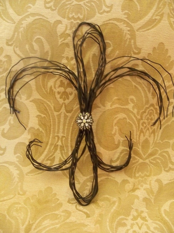 Wire Fleur De Lis wall decoration