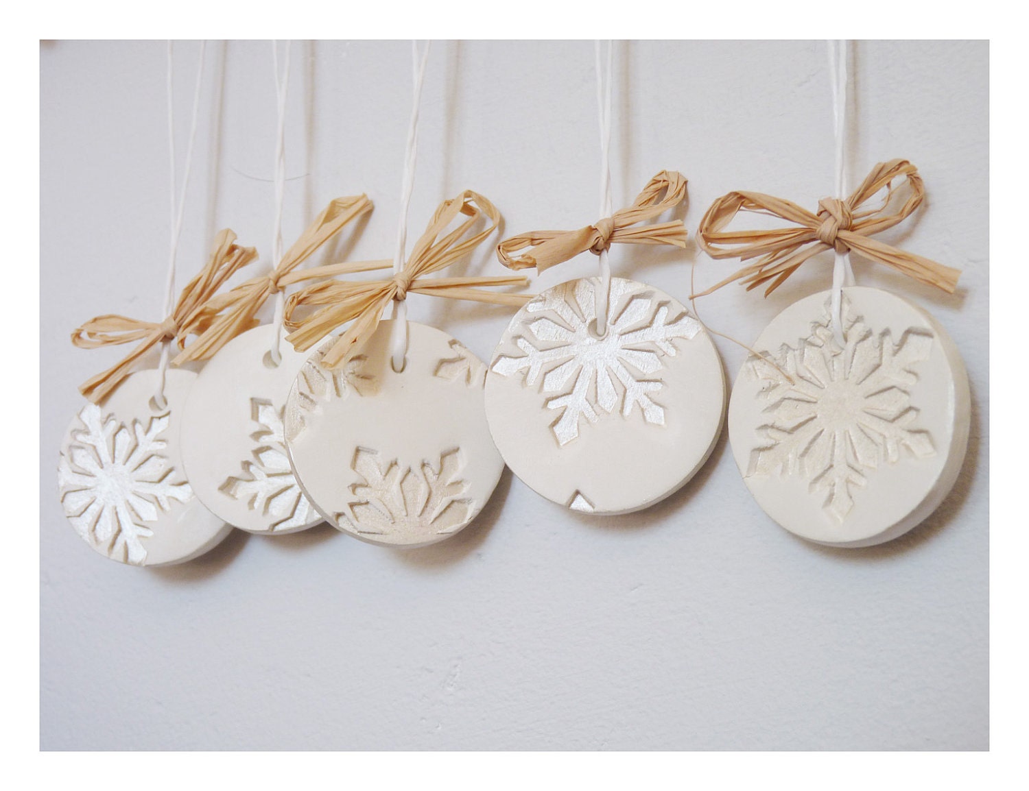 Modern snowflake ornaments-Set of 5, white ceramic, pearl painted.