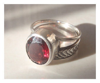 Architectural Fire - Sterling Silver (925) - Garnet