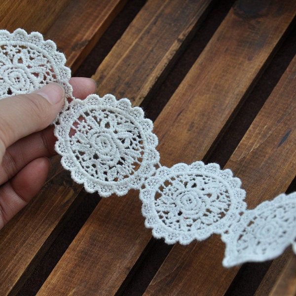 White Lace Trim Cotton Flowers  Embroidered Lace Trim 4.5cm wide. one yard A0693