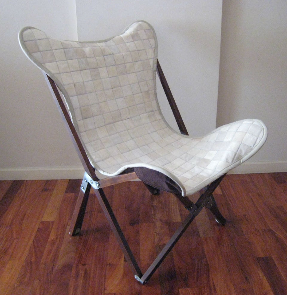 Tripo Butterfly Chair - White Cowhide Patchwork Leather Cover - Wood Folding Frame