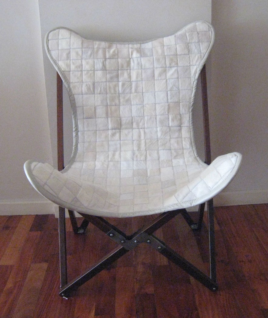 Tripo Butterfly Chair - White Cowhide Patchwork Leather Cover - Wood Folding Frame