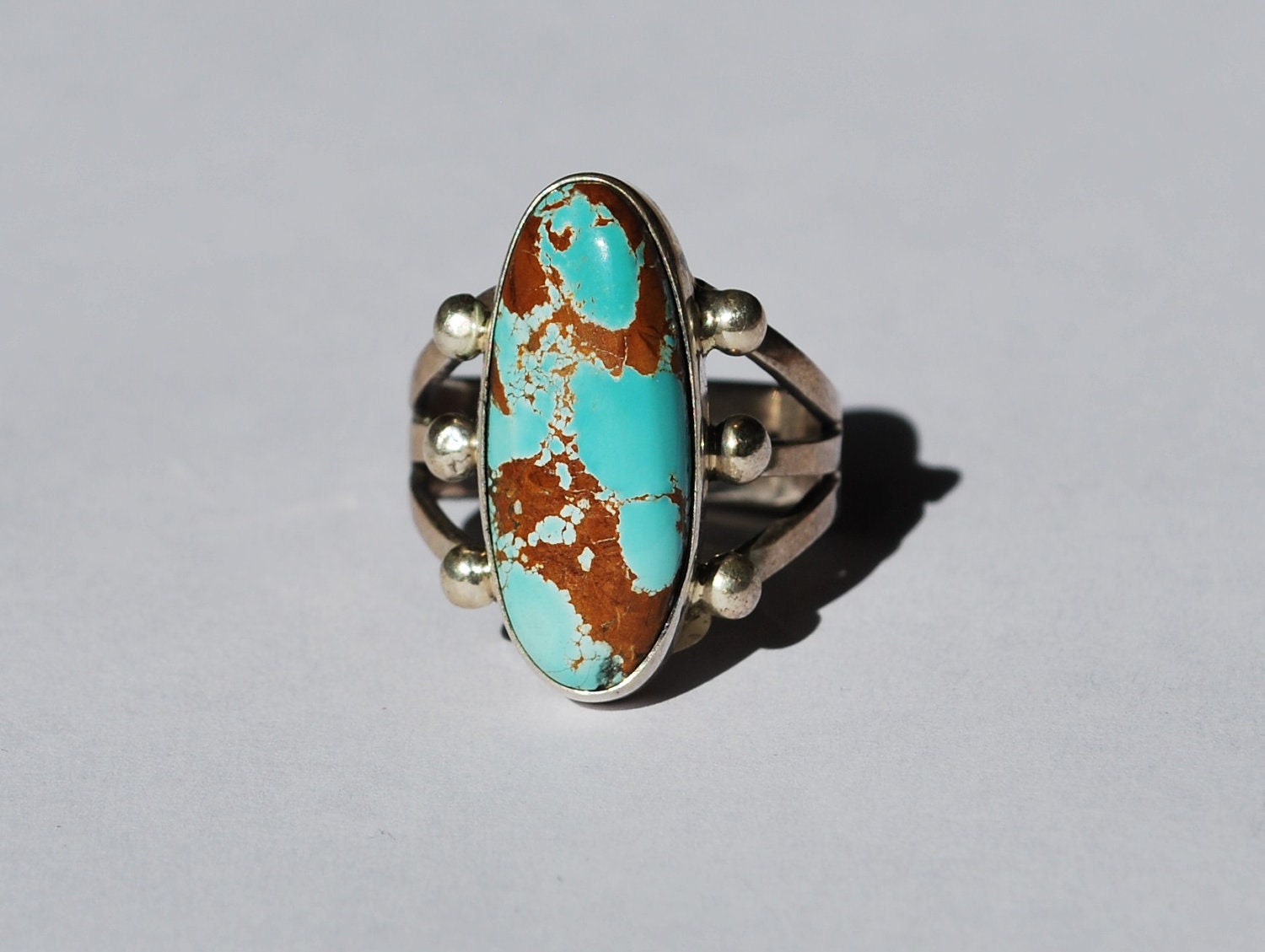 Vintage Native American Turquoise Ring: Size 8.5