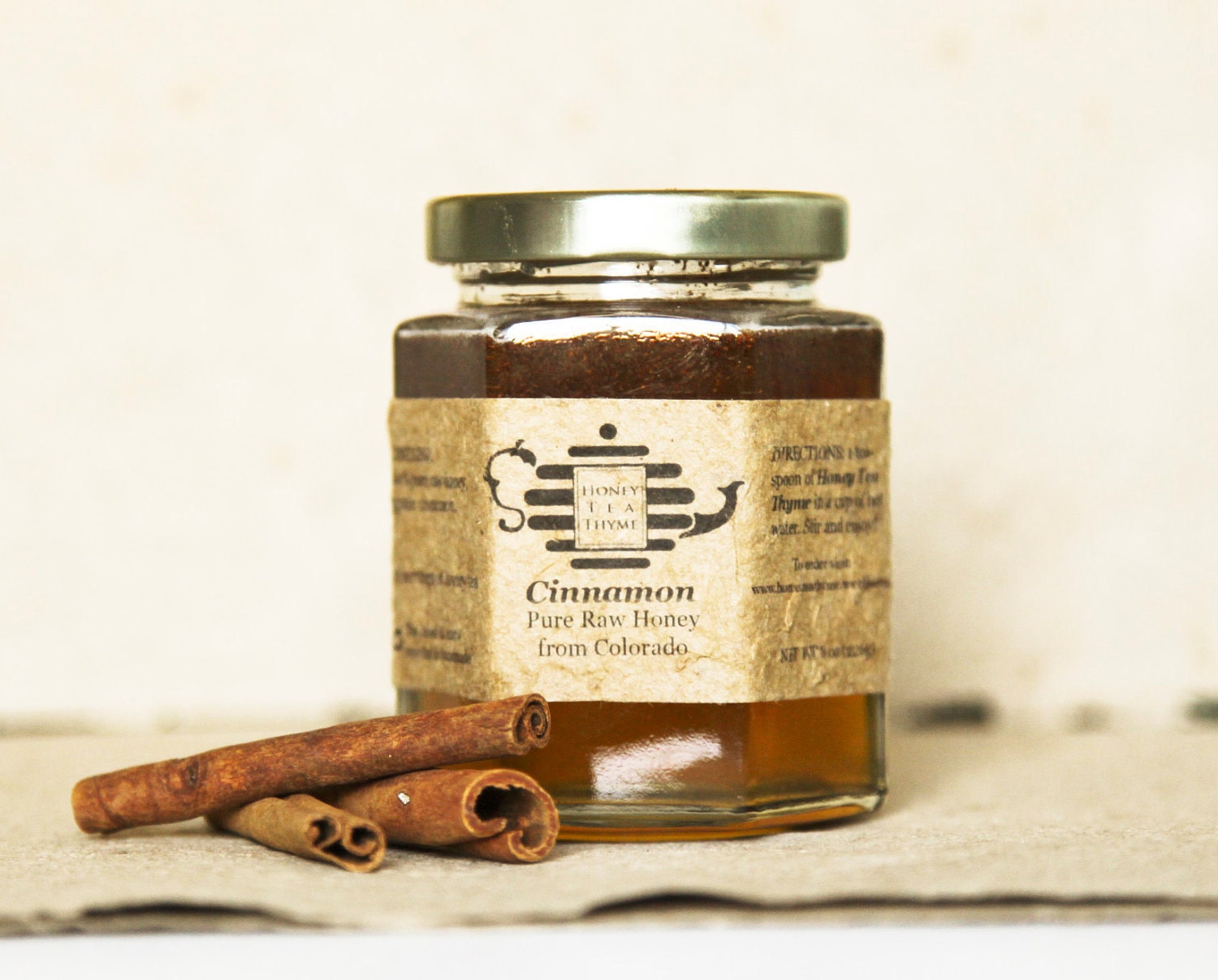 Cinnamon Honey, 100% Pure Raw Honey from Colorado with Organic Cinnamon. High health benefits. Herbal tea