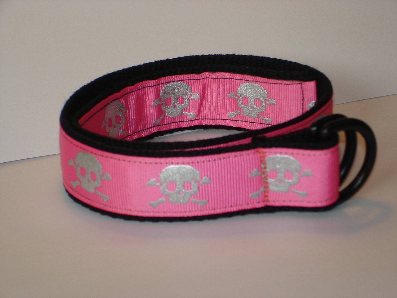 Toddler girl belt pink and black with silver skulls