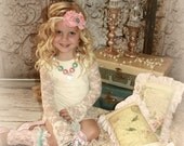 Vintage Princess is an adorable Chunky Pearl Necklace with Jewel Pendant