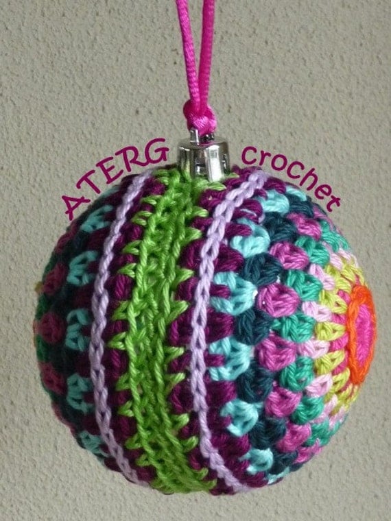 Crochet pattern colorful Christmasball by ATERGcrochet