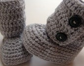 Crochet baby booties.  Infant and toddler ankle boots.  Baby booties for infants.  Baby booties for toddlers.  Made to order.