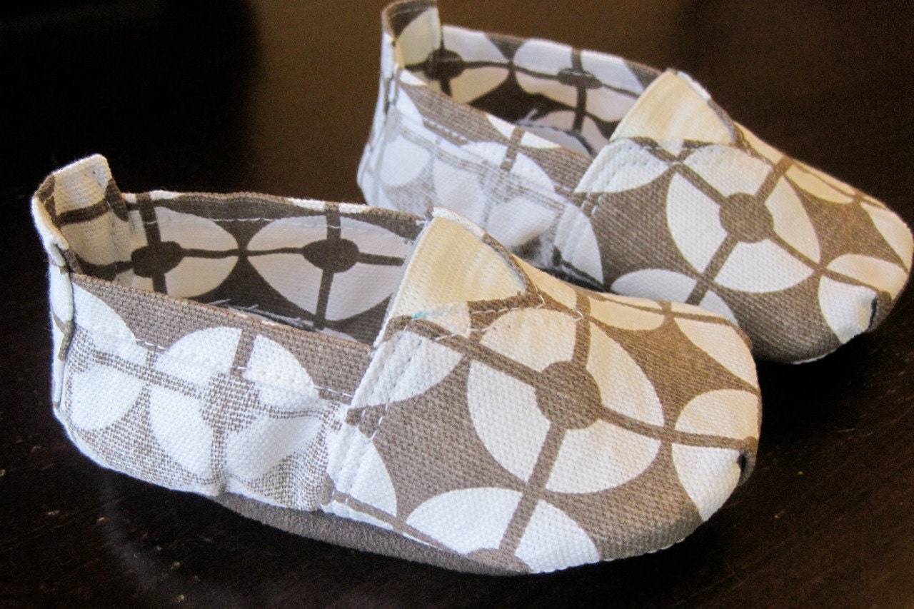 Canvas Shoe PDF (INSTANT DOWNLOAD Sewing Pattern)
