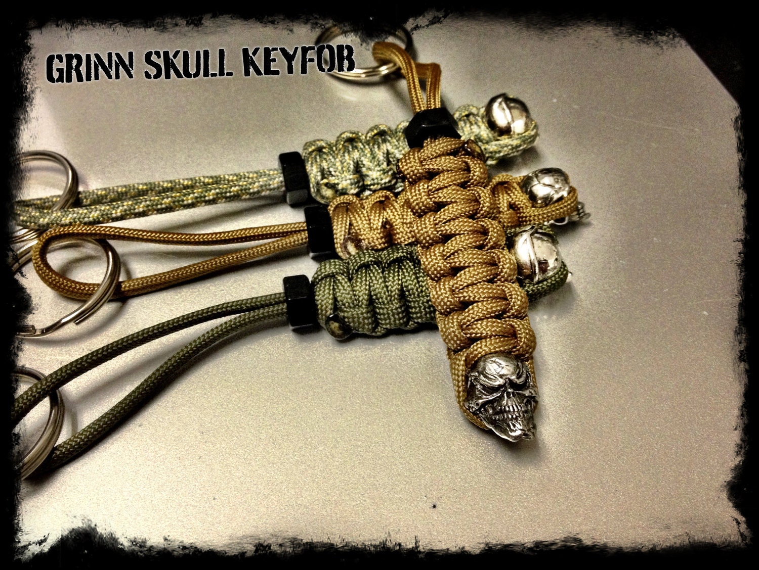 Paracord keyfob with Grinn skull and hex nut