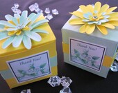 Personalized DAISY Favor Box with THANK YOU Card and 3D Daisy - Set of 10