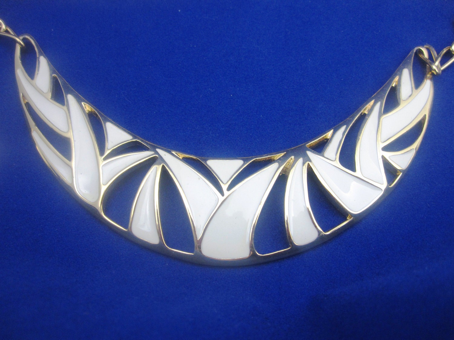 White Enamel Necklace Earrings Trifari