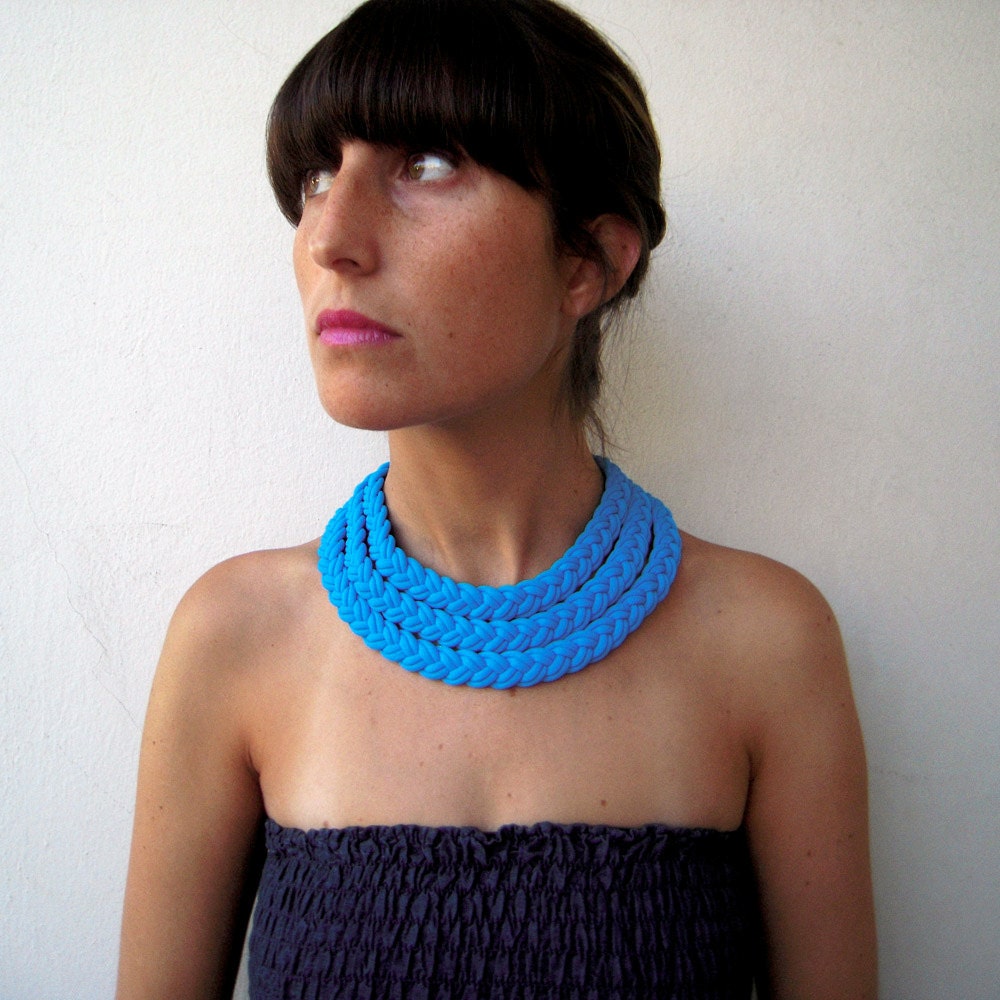 The triple braid necklace - handmade in calypso blue fabric