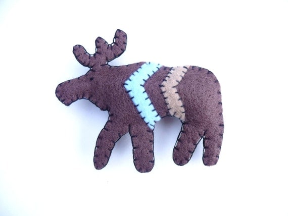 Autumn woodland chevron moose totem magnet, number 9