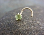 14k solid gold with Genuine Peridot claw setting nose screw