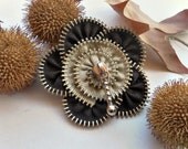 Flower Brooch , Zipper Pin. Approx 2,6 in/ 6,5 cm.brown and cream, eco friendly, Recycle jewelry,  YKK Zipper,recycled jewelry