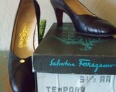 Vintage Ferragamo Shoes - Size 5 1/2- made in Italy black calf and lizard Salvatore Ferragamo