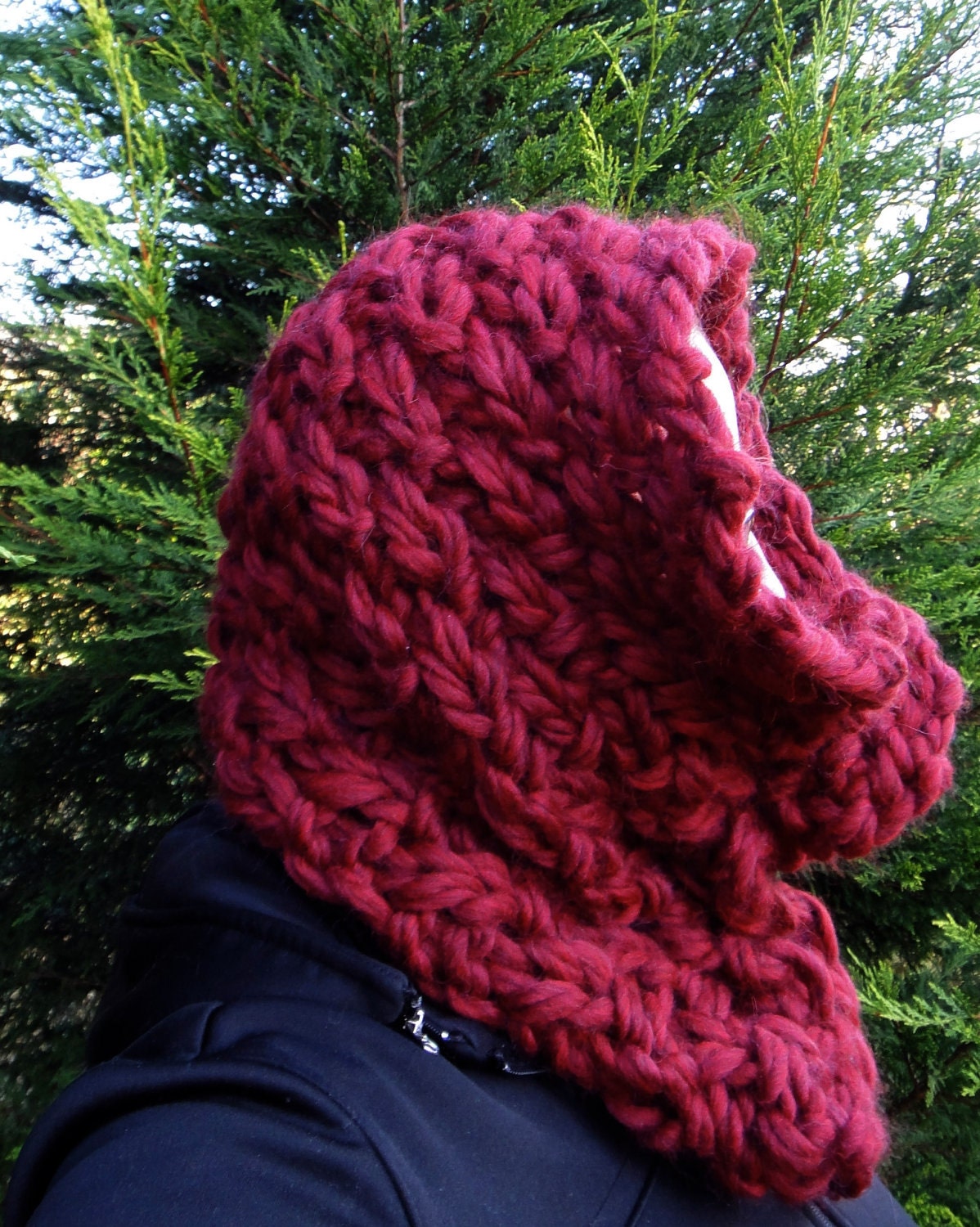 Chunky-Knit Cowl / Scarf with two handmade felted buttons - mulberry / wine / burgundy