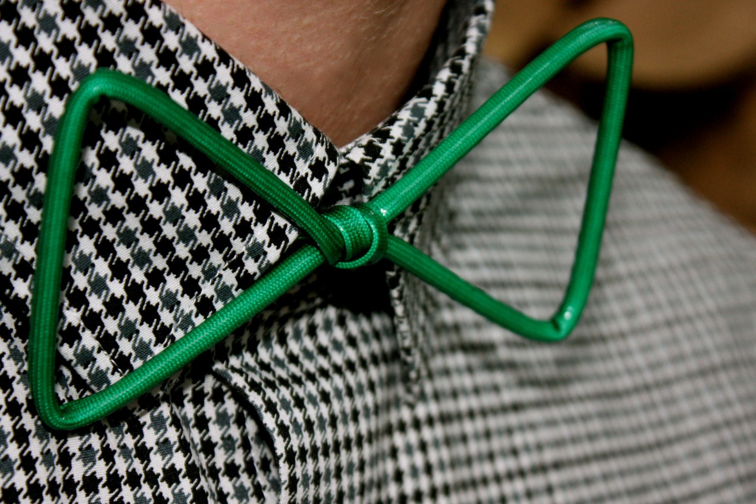 Thin Green Wire Bow-Tie