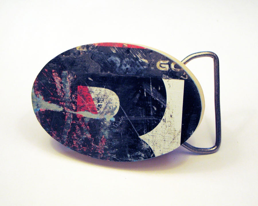 Recycled skateboard belt buckle in FREE gift box item ET48