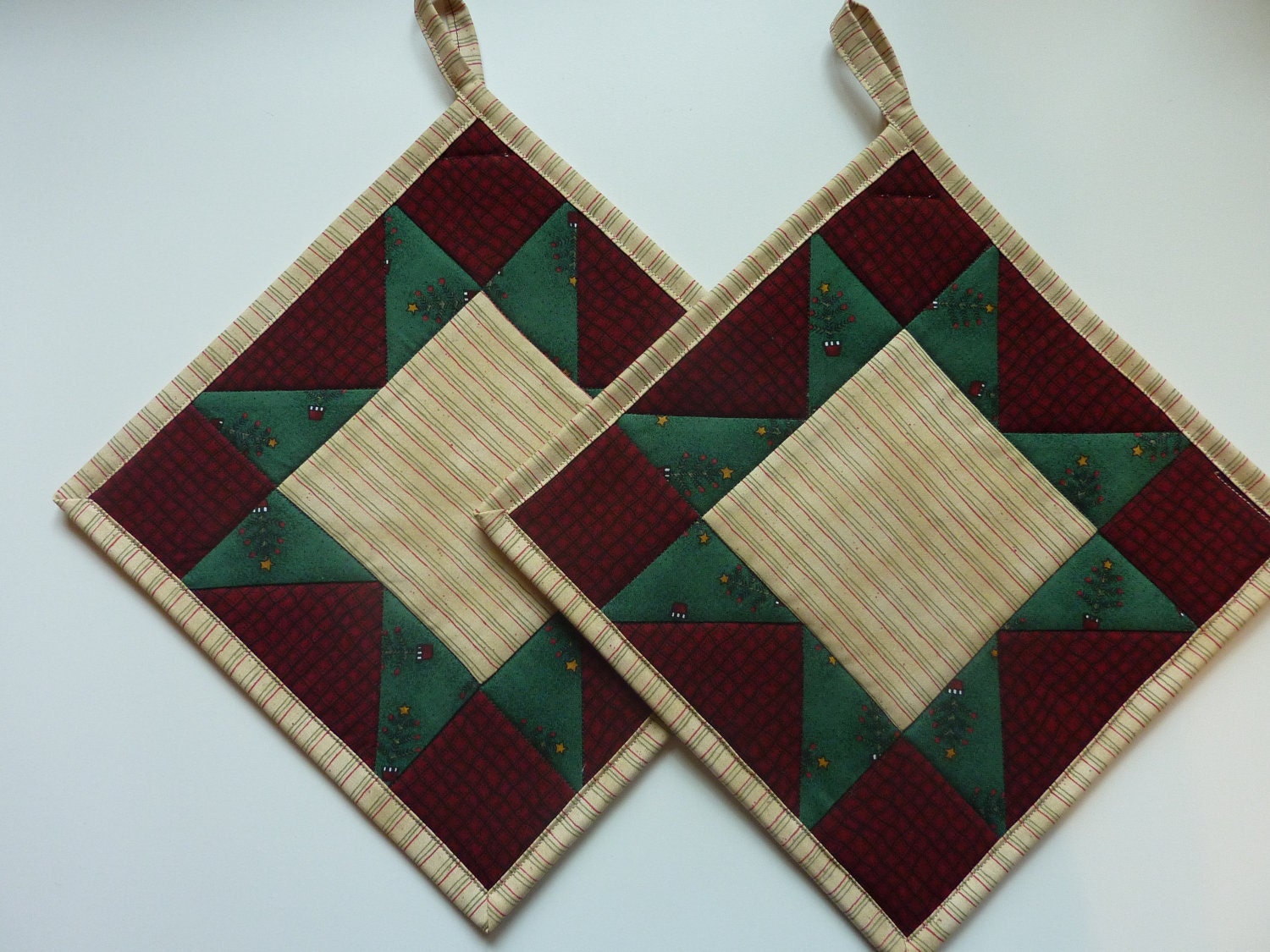 Quilted Pot Holders - Christmas Tree Sawtooth Star