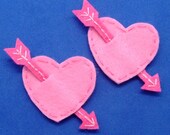 2 pcs - Handmade heart felt appliques (G044-A)