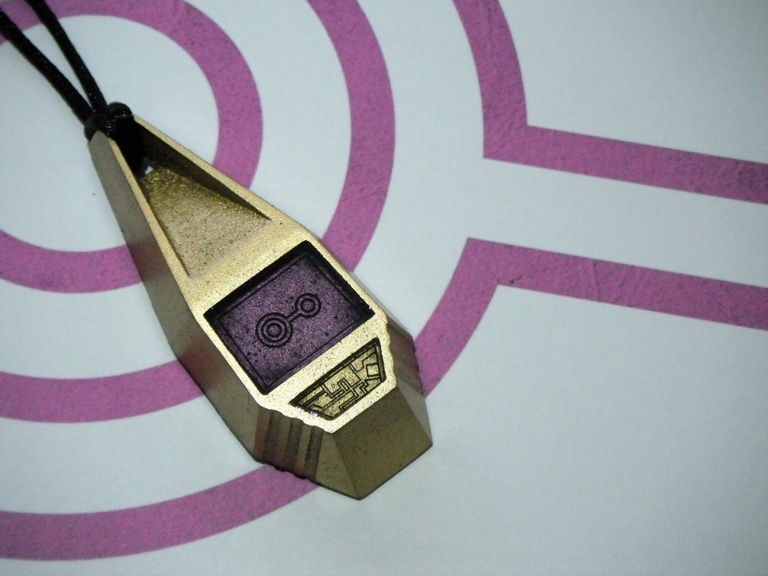 Digimon Tag with Izzy's Crest of Knowledge