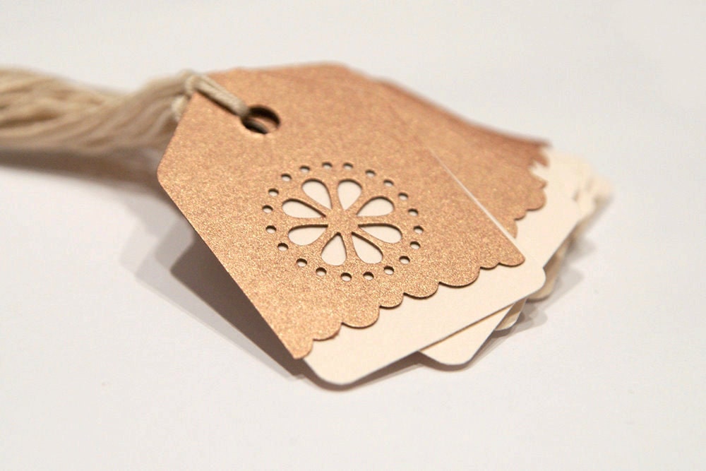 Gift tag Copper and Beige Dot Flower price tags. Set of 15.