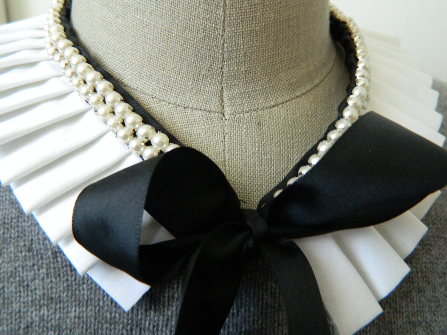 White Pleated Collar Necklace with Adjustable Bow Front and Set Pearl Embelishment
