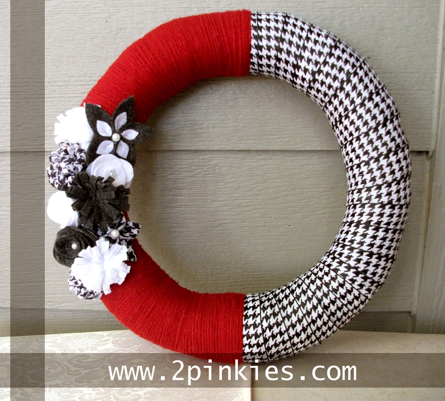 Houndstooth Wreath - University of Alabama, 14"