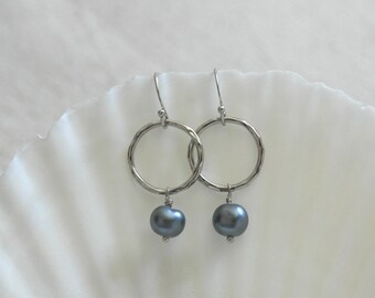 Delicate simple everyday grace pearl earrings - silver