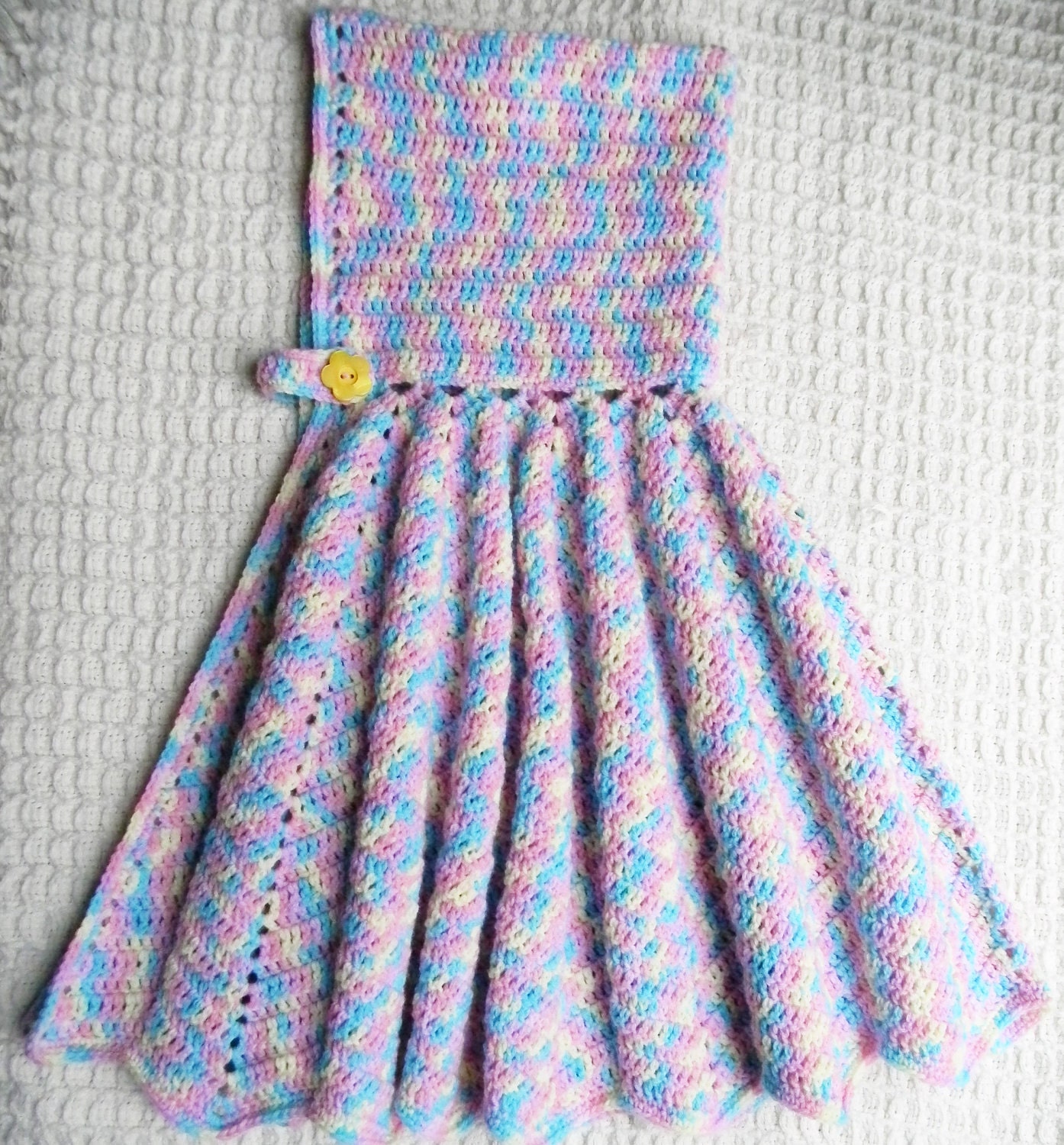 Child's Hooded Capelet - Size 2 to 3 Years - Pastel