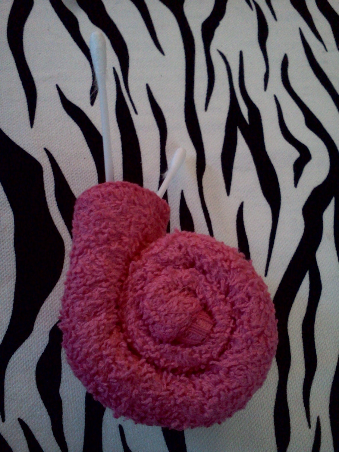 CUSTOM - Made to Order - Wash Cloth Snails - Decorations, Party Favors, Diaper Cake Accessories, Baby Showers