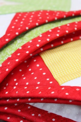 Sweet Little Birdie Cot Quilt
