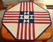 QUILT PATRIOTIC AMERICANA table top July 4th Memorial Day Veterans Day Flag Day decor