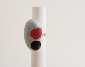 Beach Pebble RIng, Zen, Yoga Style, Splash of Red and Black, Unisex Hipster Urban Jewelry, Sea Stone and Ink Blots, Japan OOAK (S011), Rocks - HappyEmotions