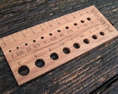 wooden knitting needle gauge lauan 12x5cm notions