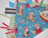 Tag Blanket Retro Rockets