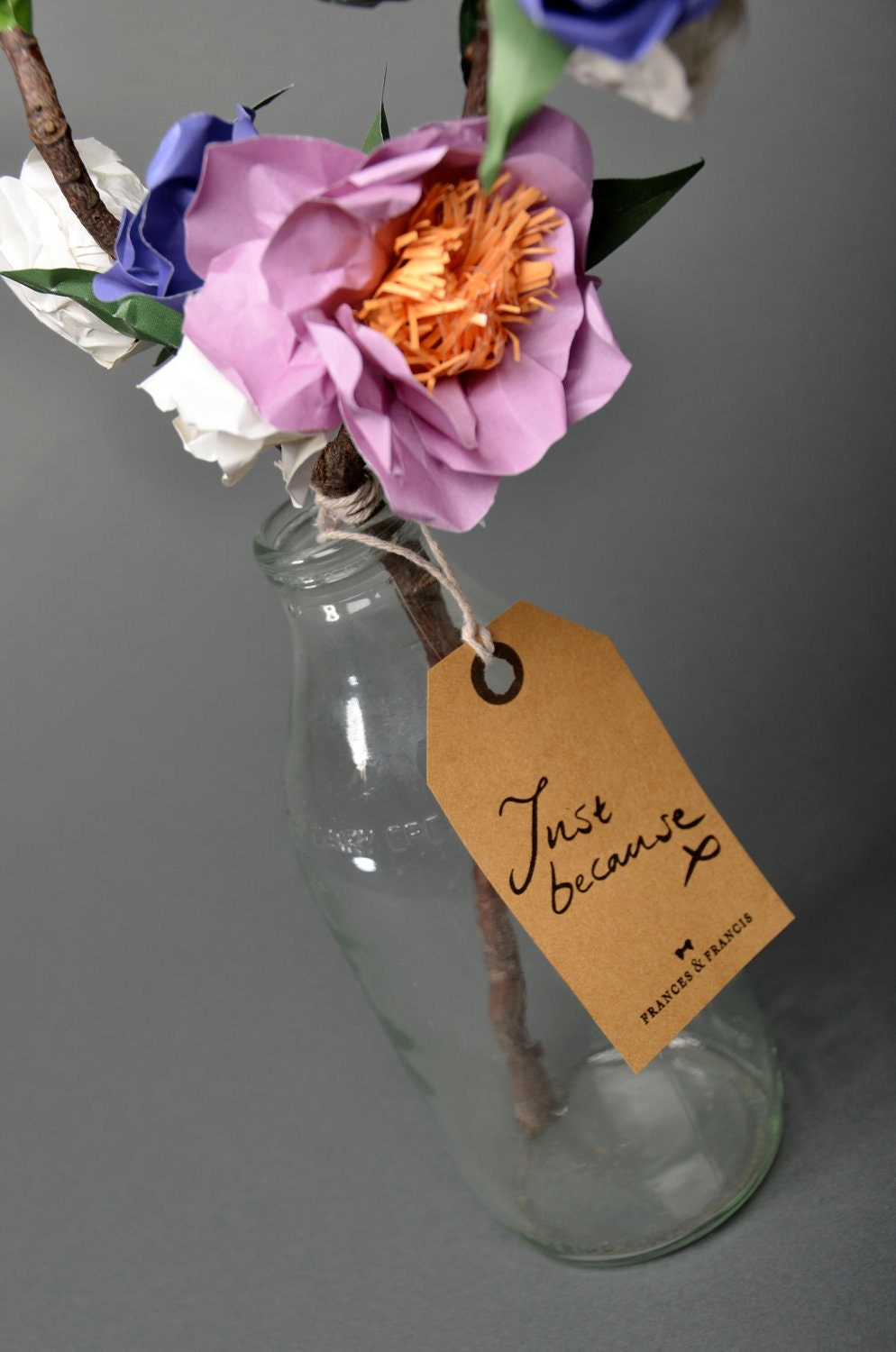 Juliet: Paper bouquet