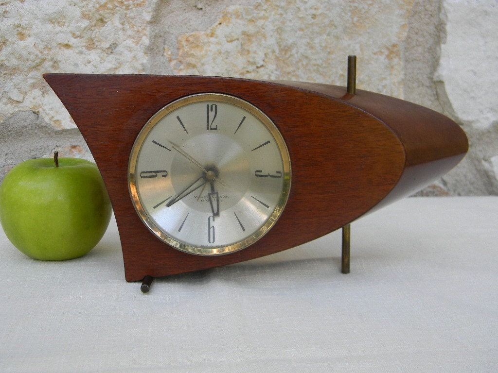 Vintage Mid Century Walnut Alarm Clock Westclox Atomic Electric