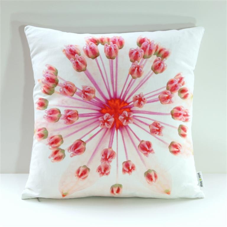 Garden Flowers Pillow Cover: Astrantia Major