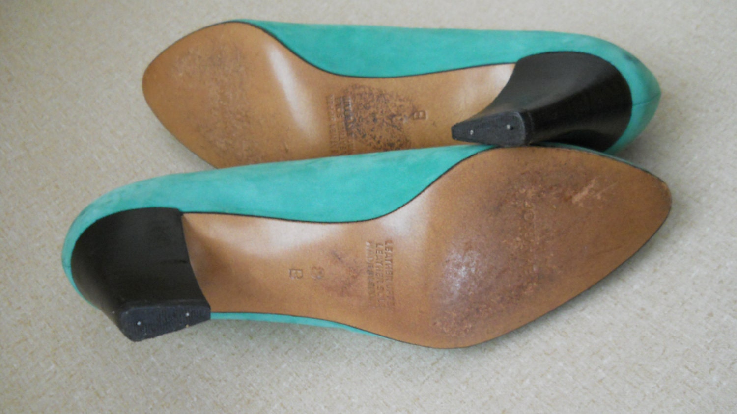 Seafoam Green Shoes Green Suede Pumps Leather Pumps Sea Green Shoes High Heel Shoes 80s Pumps 80s High Heels Womens Shoes  Teal Pumps 8