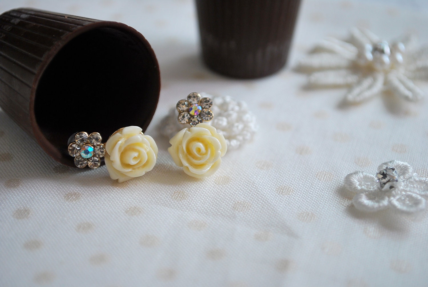 Super Cute Pastel Yellow Rose Stud Earrings NEW Cubic Crystal Titanium Post