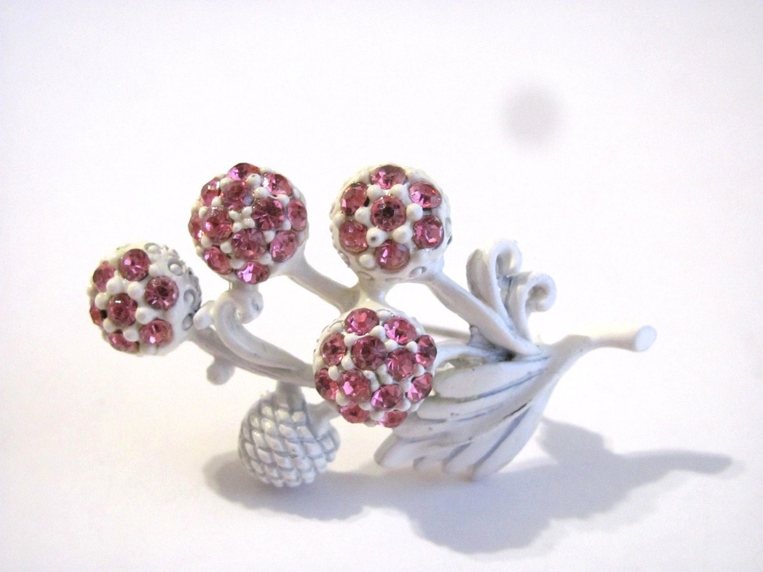 Vintage Hollycraft Rhinestone Brooch