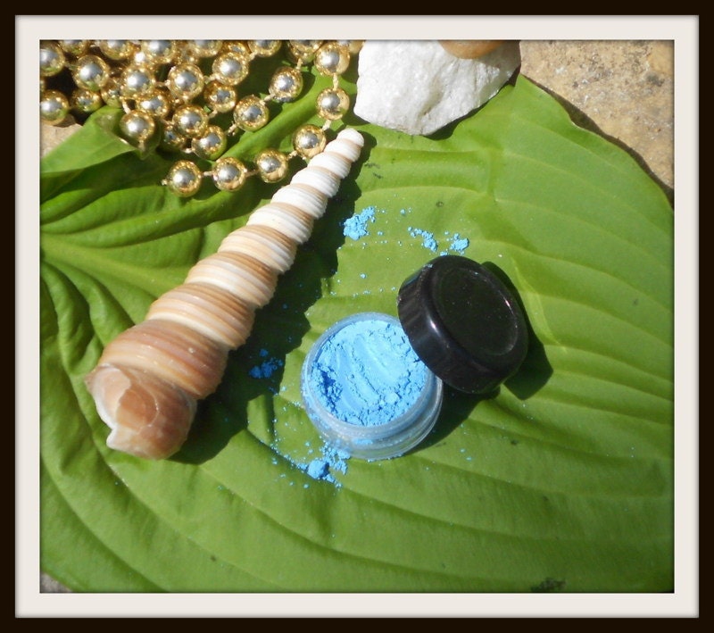 Vegan Eye Shadow - 5 grams - Shimmering Cloudless Sky
