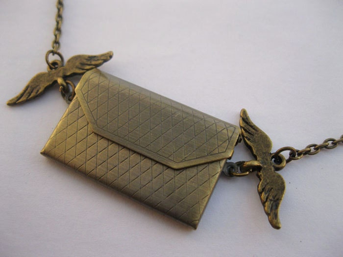 necklace---antique bronze little angel wings and letter locket,alloy necklace