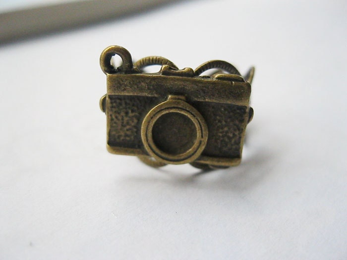 ring---antique bronze camera pendant,alloy adjustable ring