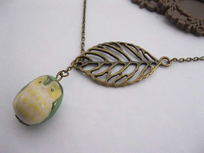 necklace---antique bronze leaves and cute colorful owl porcelain bead,alloy necklace