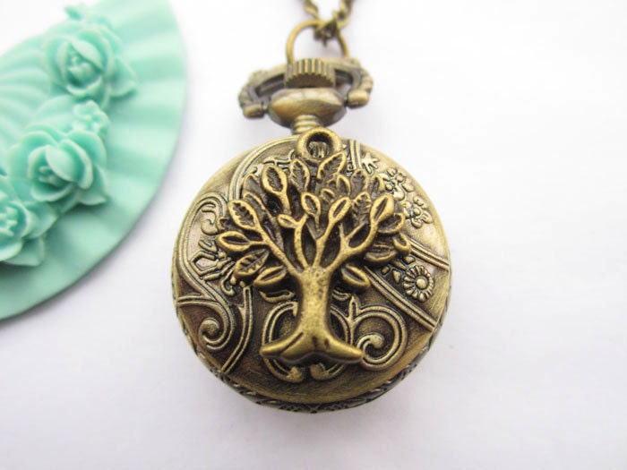 pocket watch--antique bronze tree with eagle pocket watch ,alloy chain necklace